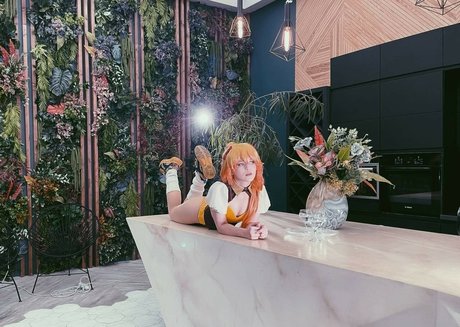 Di Simon hd model images