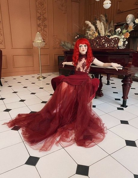 Di Simon nice actress photo