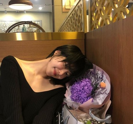 Lee Hayun sexy pornstar photo