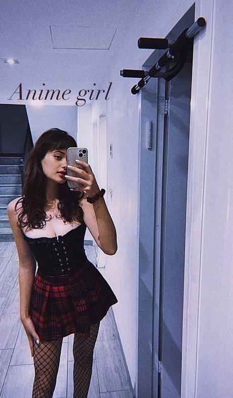 Linoy Tavor exclusive model pictures