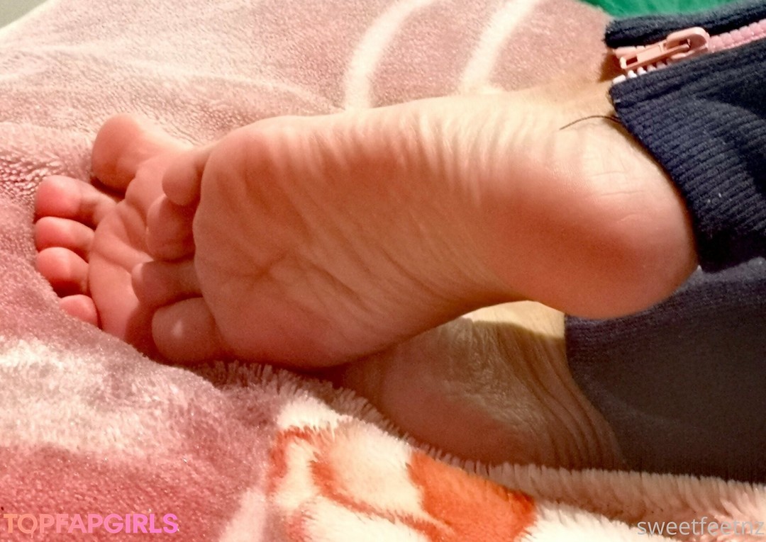 sweetfeetnz model nude photo