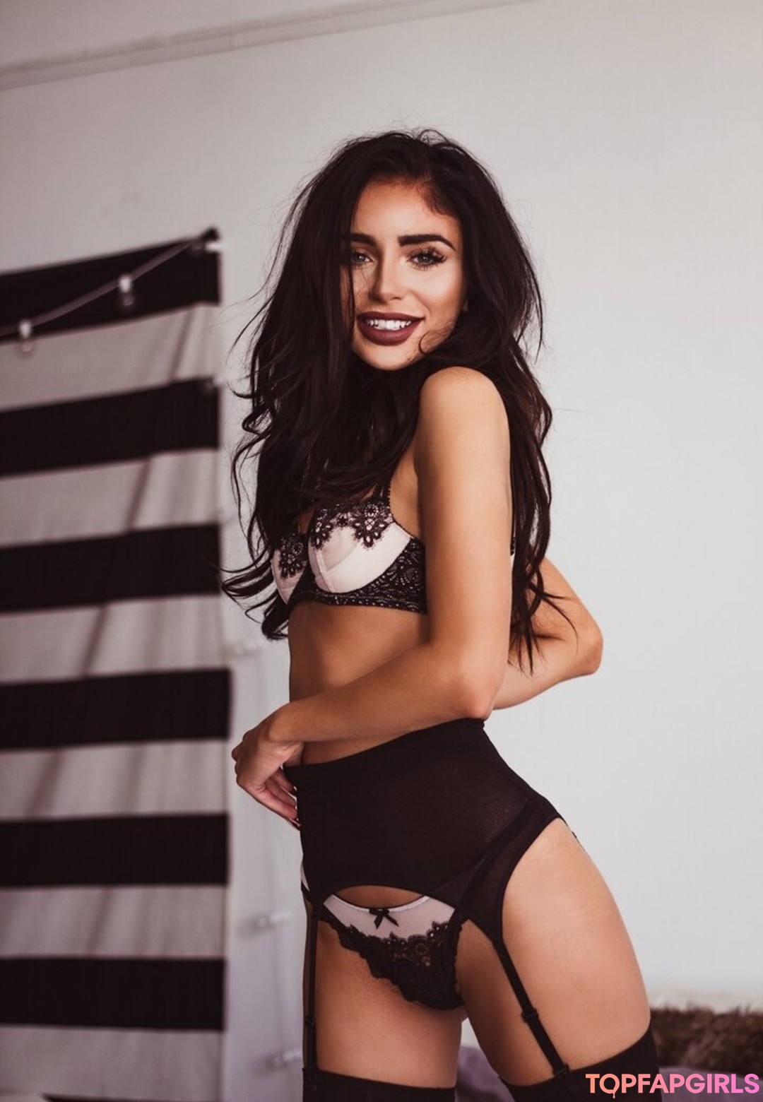 xxx teen onlyfans naked pic