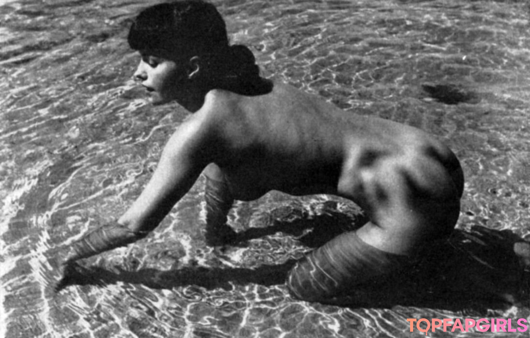 Bettie Page star perfect picture
