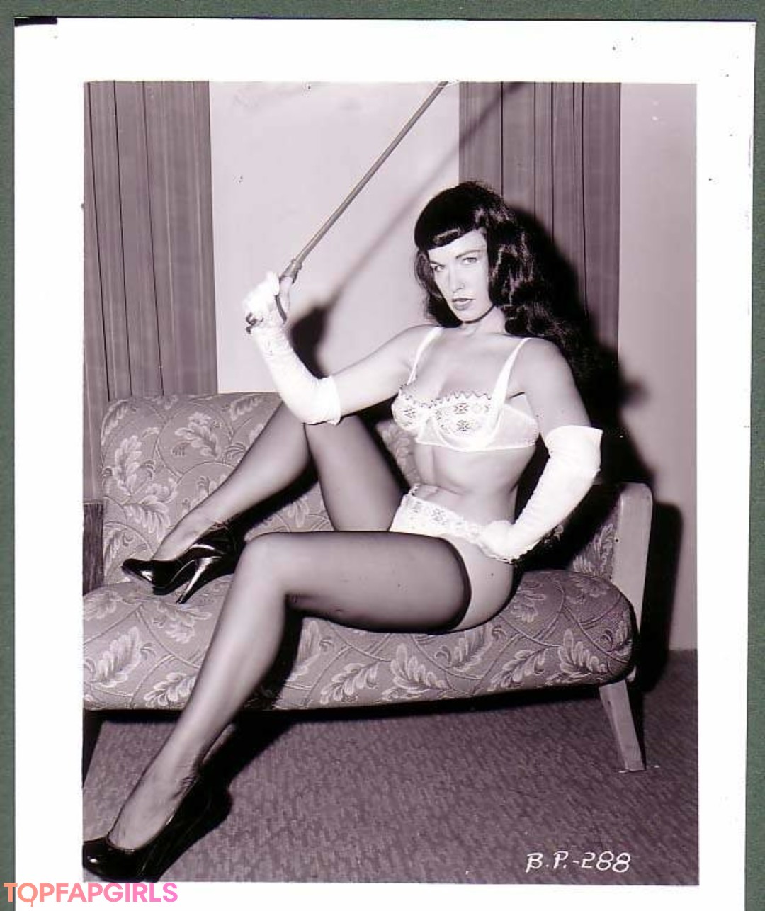 Bettie Page model free picture