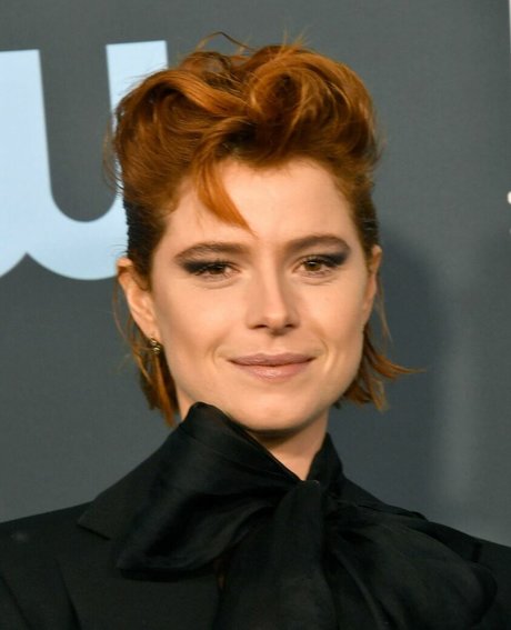 Jessie Buckley model nice image