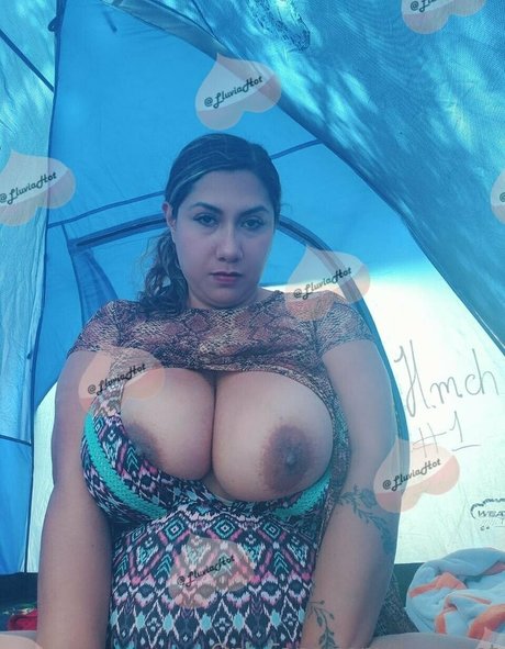 Lluvia Salazar naked model gallery