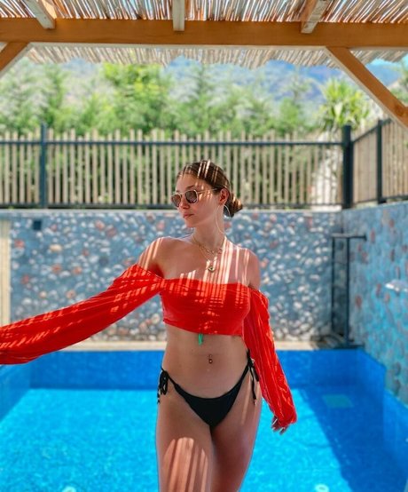 Ilayda Akdogan naked star pic