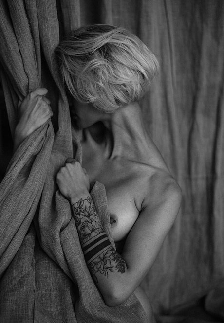 selfie nude onlyfans free naked photos