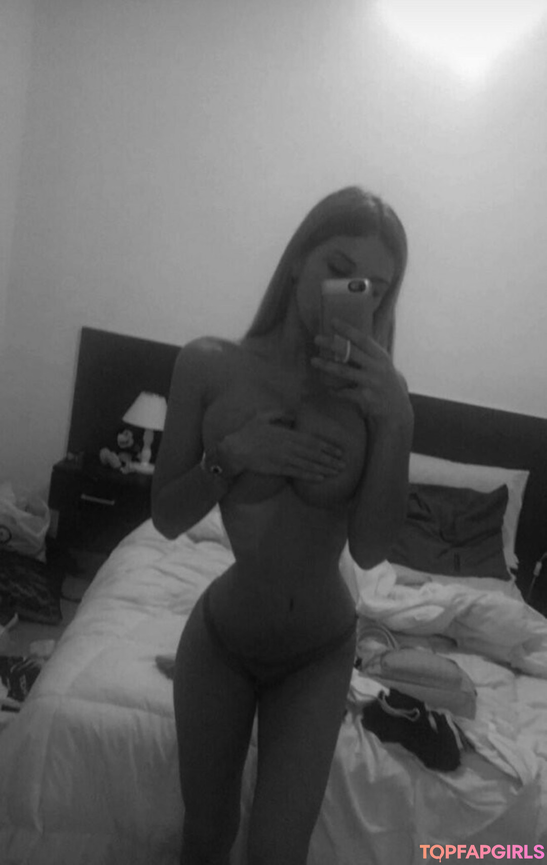 Belenatali star nude photo