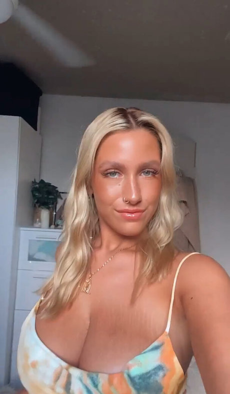 Ariel D pornstar high quality gallery