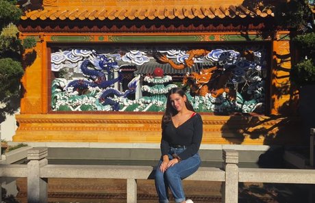 Ariel D sexy actress img