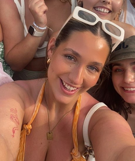 Ariel D porn actress pic