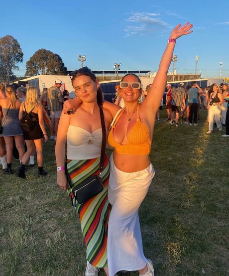 Ariel D naked pornstar photo