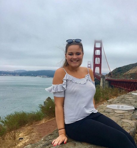 Olivia H nudes model photo