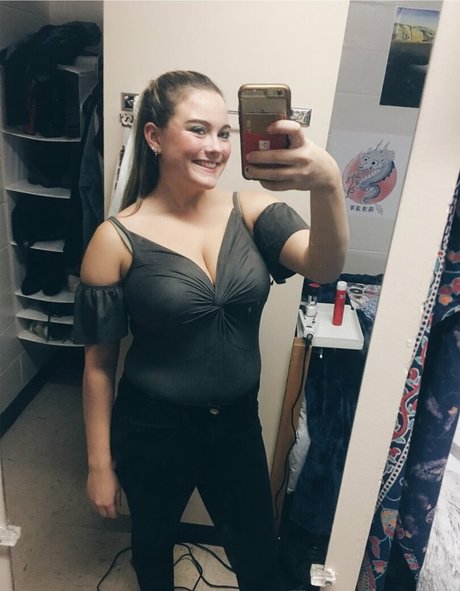 Olivia H free star pic