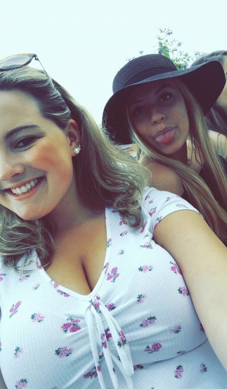 Olivia H star pornographic img