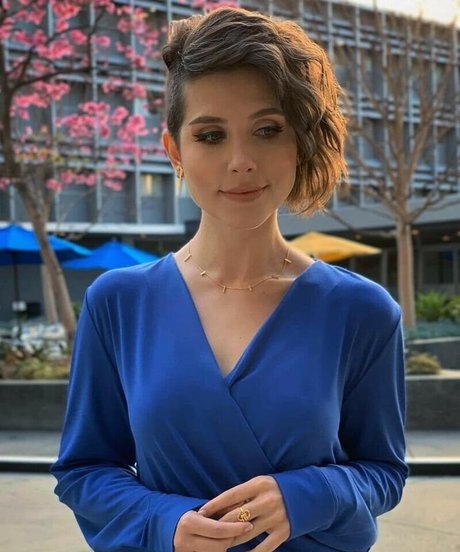 Soe Gwchwind star naked photo