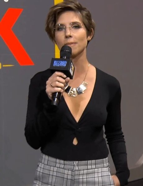 Soe Gwchwind star erotic archive