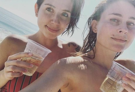 Soe Gwchwind adult actress gallery