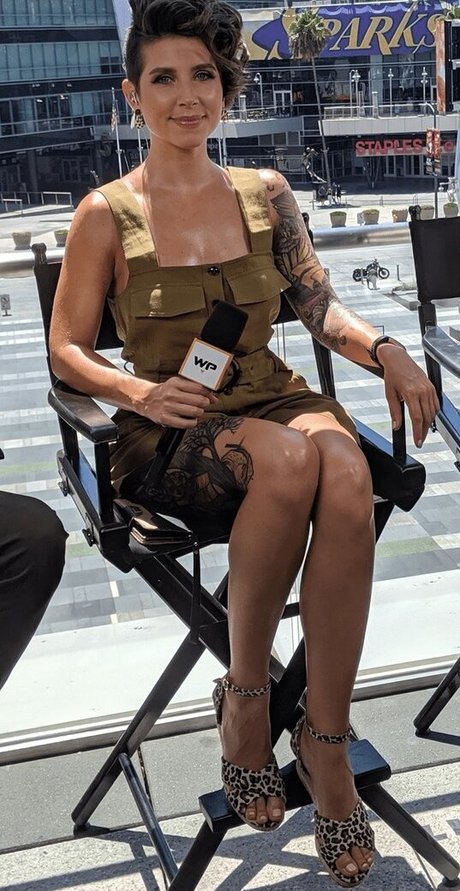 Soe Gwchwind pornstar exclusive images