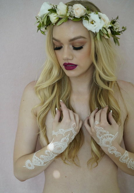 lizzysweetsofficial nice star photos