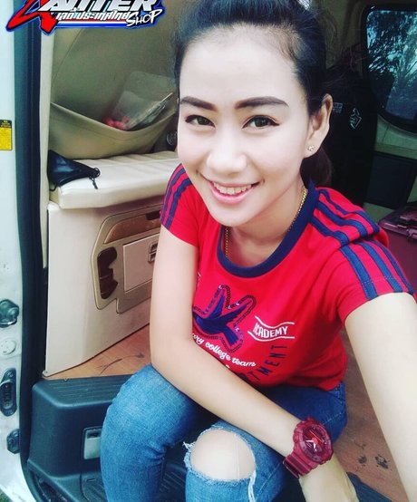 blonde secretary onlyfans nude archive