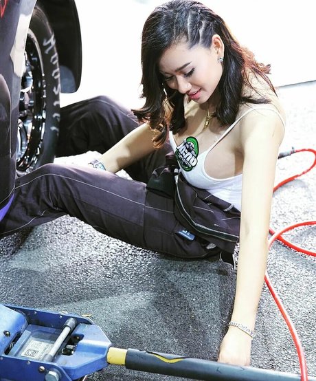 asian hairy onlyfans porn photos