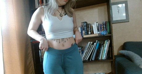 sexiiskylar model naked images