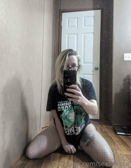 sexiiskylar naked model pics