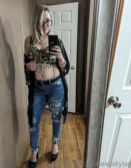 sexiiskylar model perfect photos