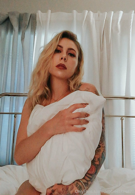 debbiecakes420 xxx model images