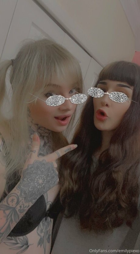 lesbian sex onlyfans nudes picture