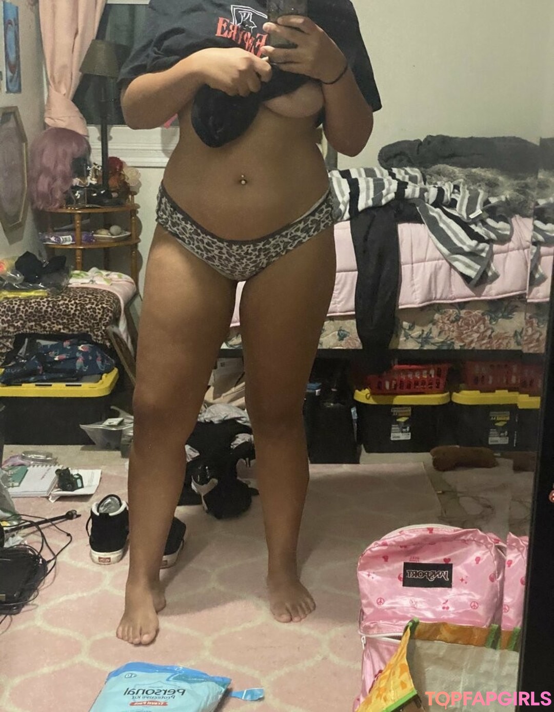 chubby small tits onlyfans hd picture