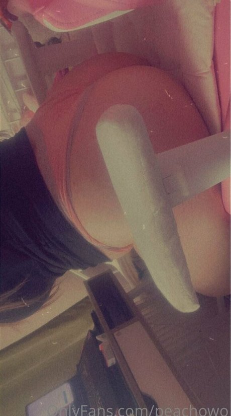 peachowo beautiful pornstar img
