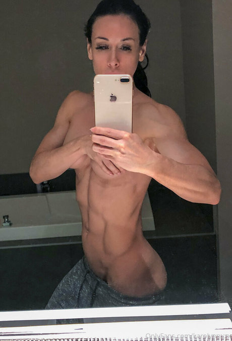 Karolynn D erotic actress galleries