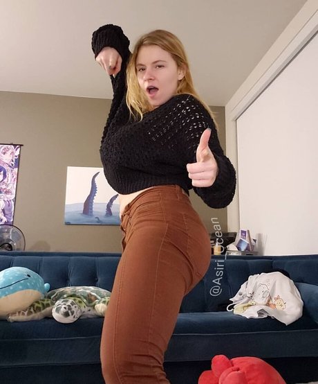 Asiri Ocean exclusive model pic