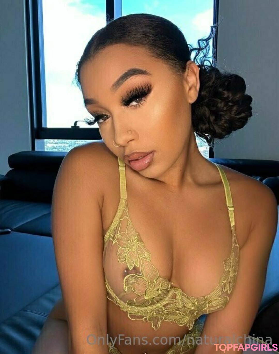 Bubble Booty sexy star picture