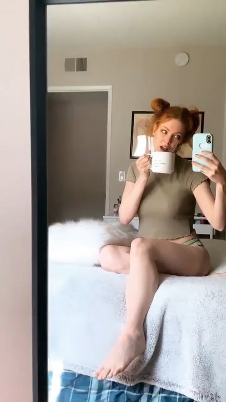 Maid of Might pornstar nude image