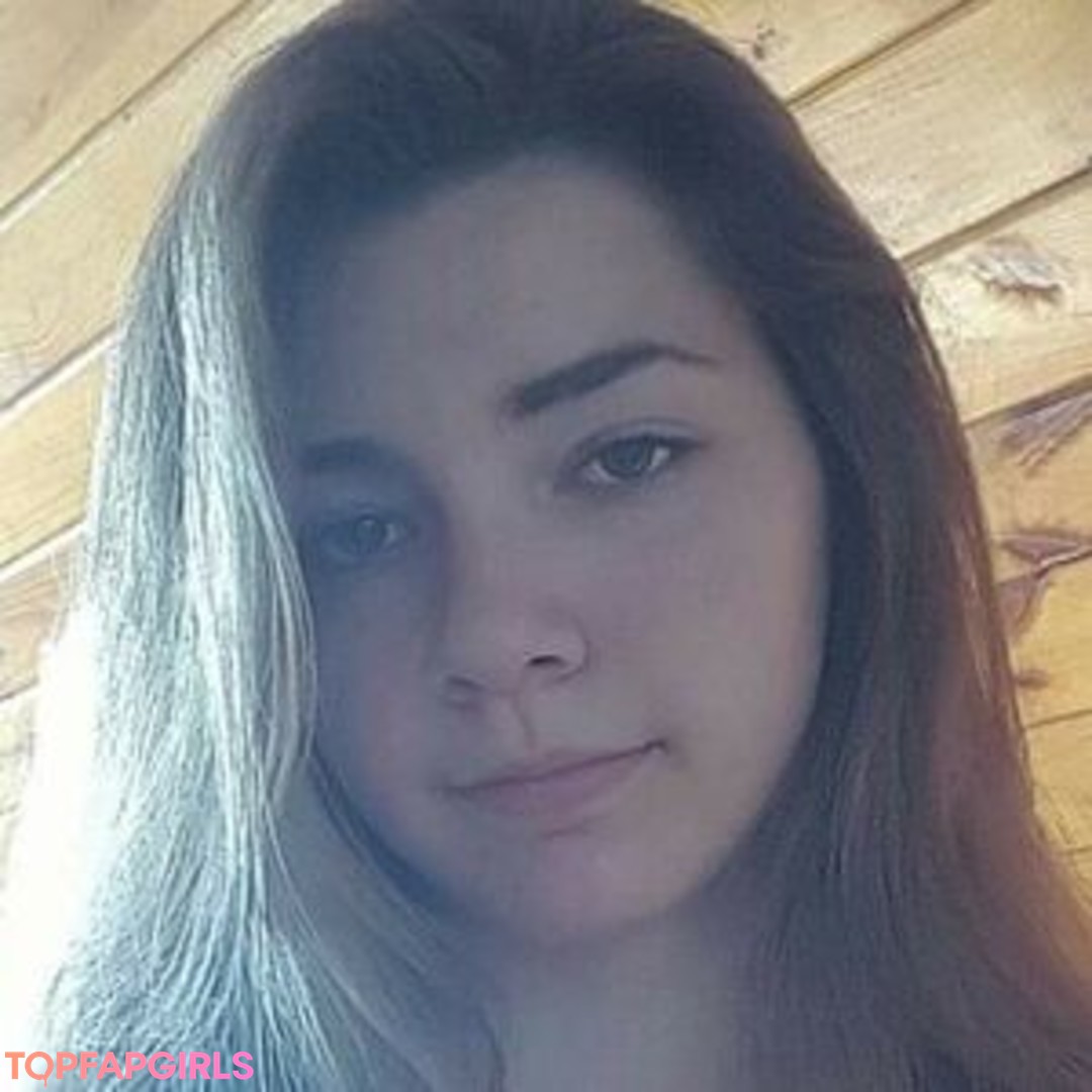Chessie Rae profile image