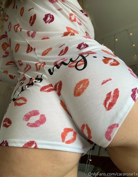 busty teen onlyfans best photo