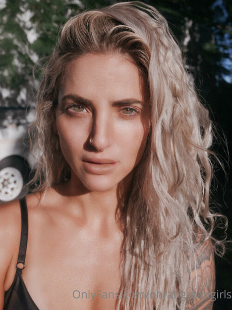 Ohrangutang pornstar erotic gallery