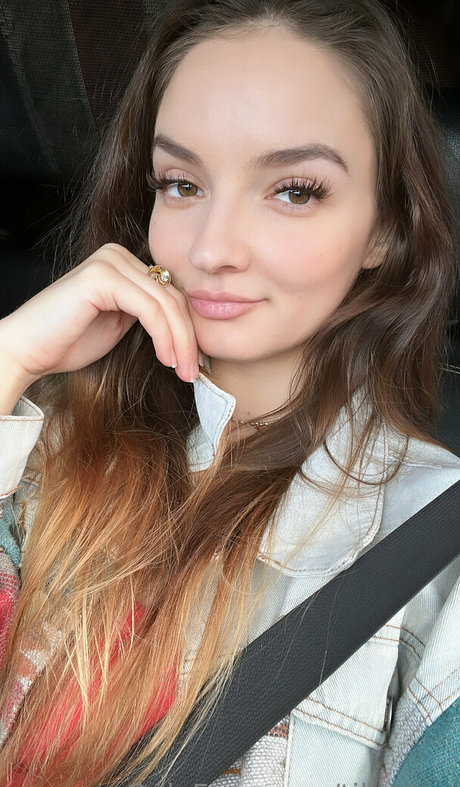 Tilly Toy pornstar top pictures