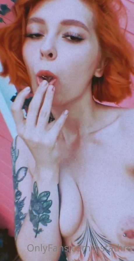 Ostathre porn model img