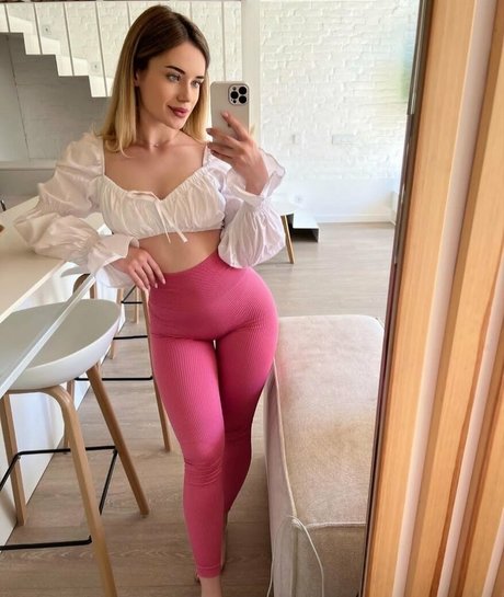 Anya Desyatnikova pornstar high quality images