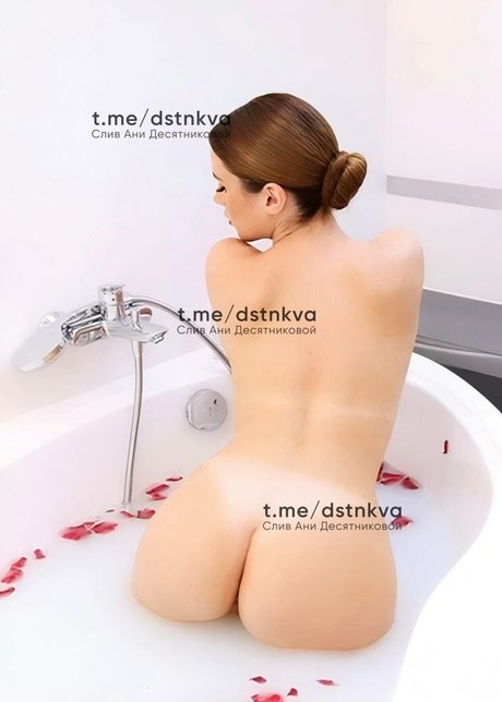 Anya Desyatnikova erotic actress img