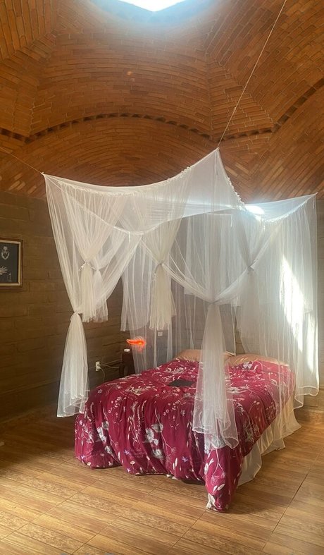 erosauclair pornstar naked photo