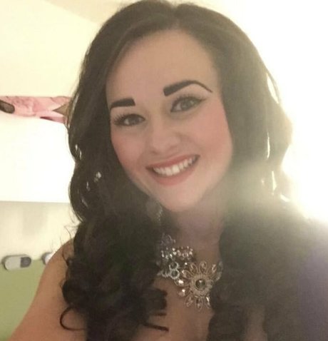 nadinetilley model nice pic