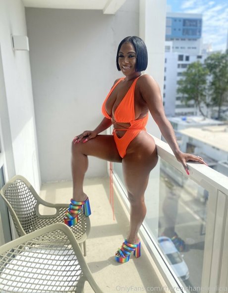 therealchanellealicia top profile image