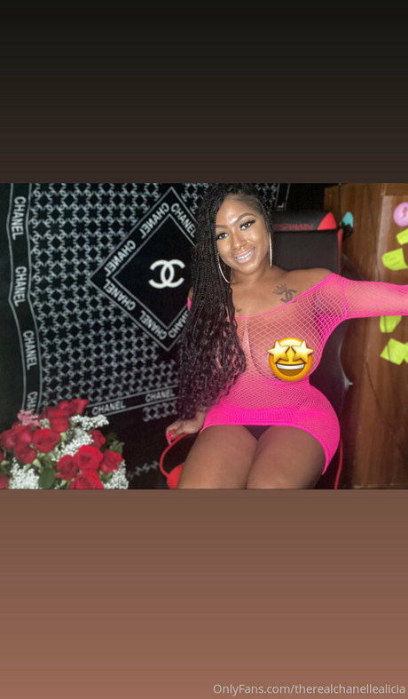 milf strip onlyfans free sex pic