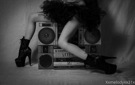xxmelodyfxx31xx adult model img